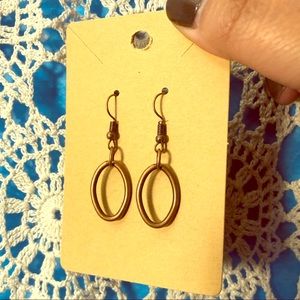 💥FREE W/ PURCHASE💥 🌸 Artistic Earrings